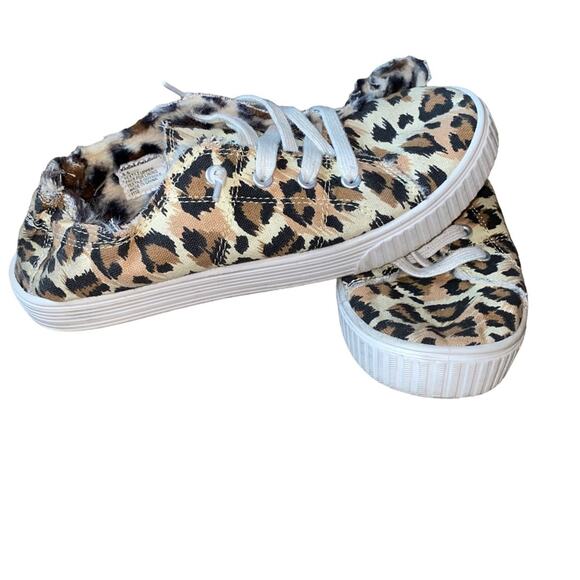 Madden Girl Marisa Faux Fur Lined Cheetah Print Canvas Laced Sneakers size 8.5 - Picture 1 of 10